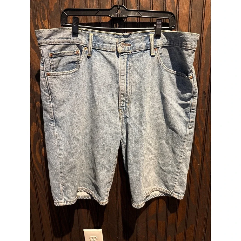 Levi Strauss & Co Mens Denim Shorts Light Wash Relaxed Fit Blue 40W 10L